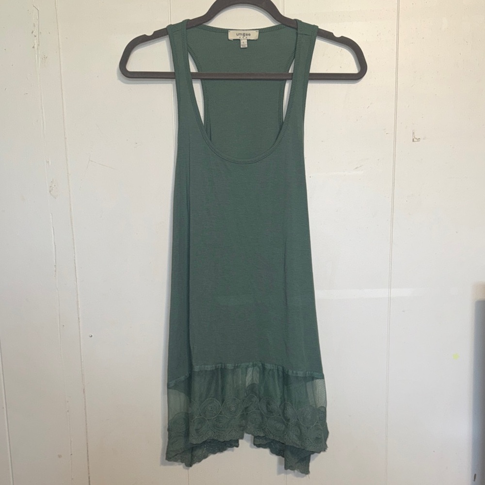Umgee Long, Latering Green Tank Top with Lace Hem Large